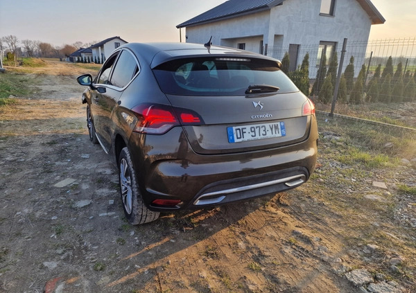 Citroen DS4 cena 19900 przebieg: 125584, rok produkcji 2014 z Suraż małe 254